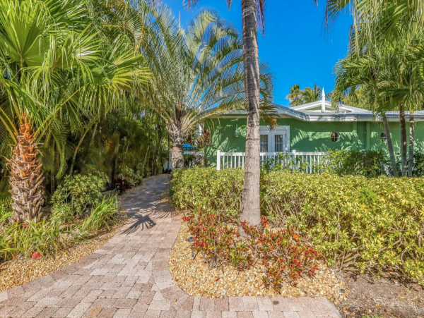 Key West cottage a couple blocks to beach